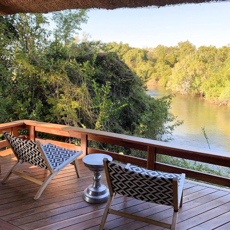 Royal Chundu Island Lodge Livingstone Esterno foto